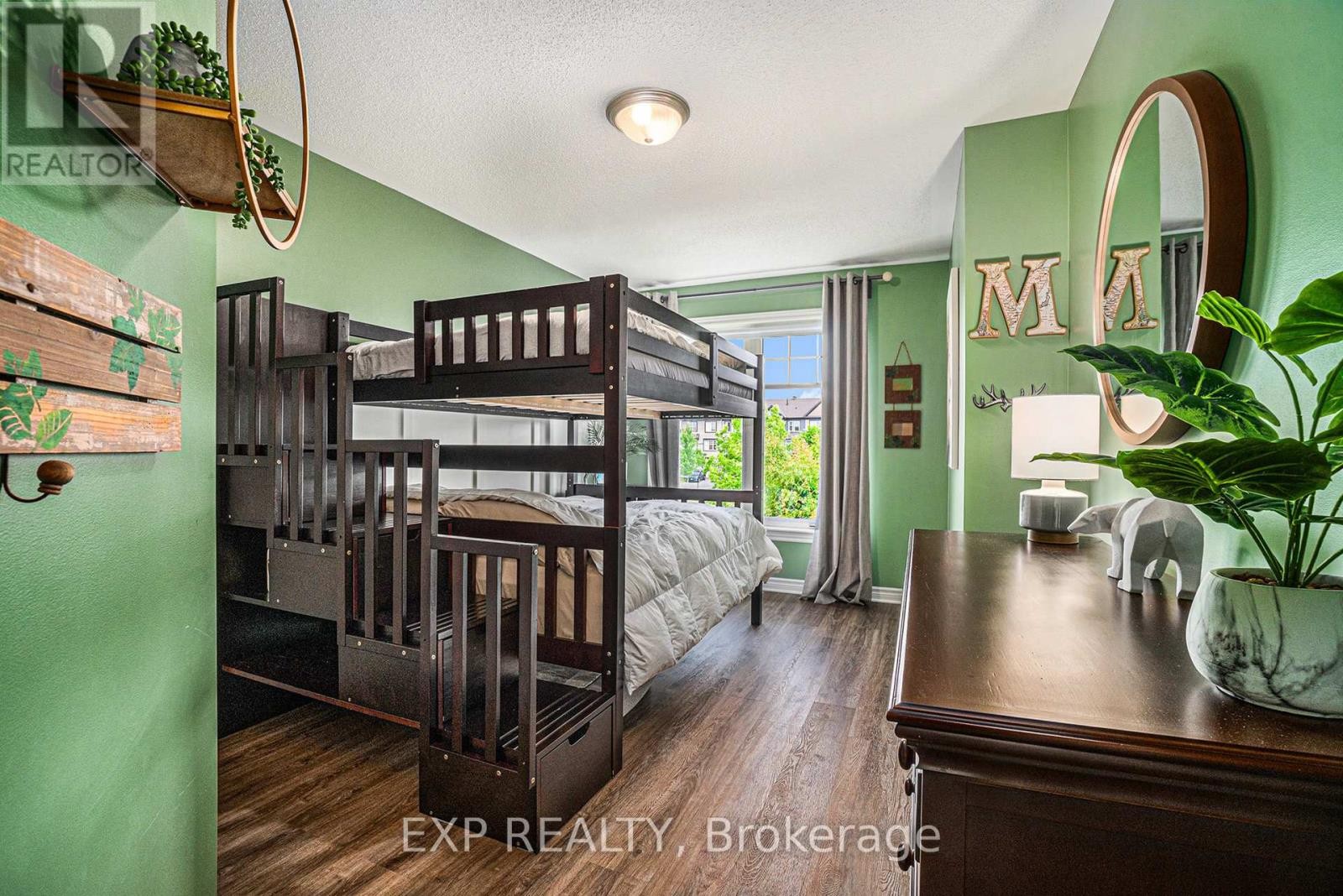 












493 ROCHEFORT CIRCLE

,
Ottawa,




Ontario
K4A0M9

