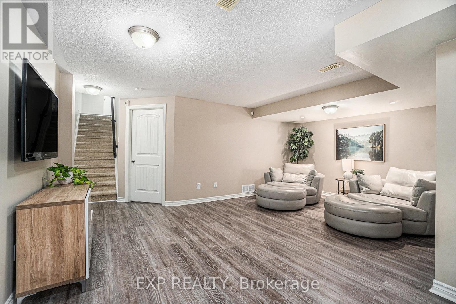 












493 ROCHEFORT CIRCLE

,
Ottawa,




Ontario
K4A0M9

