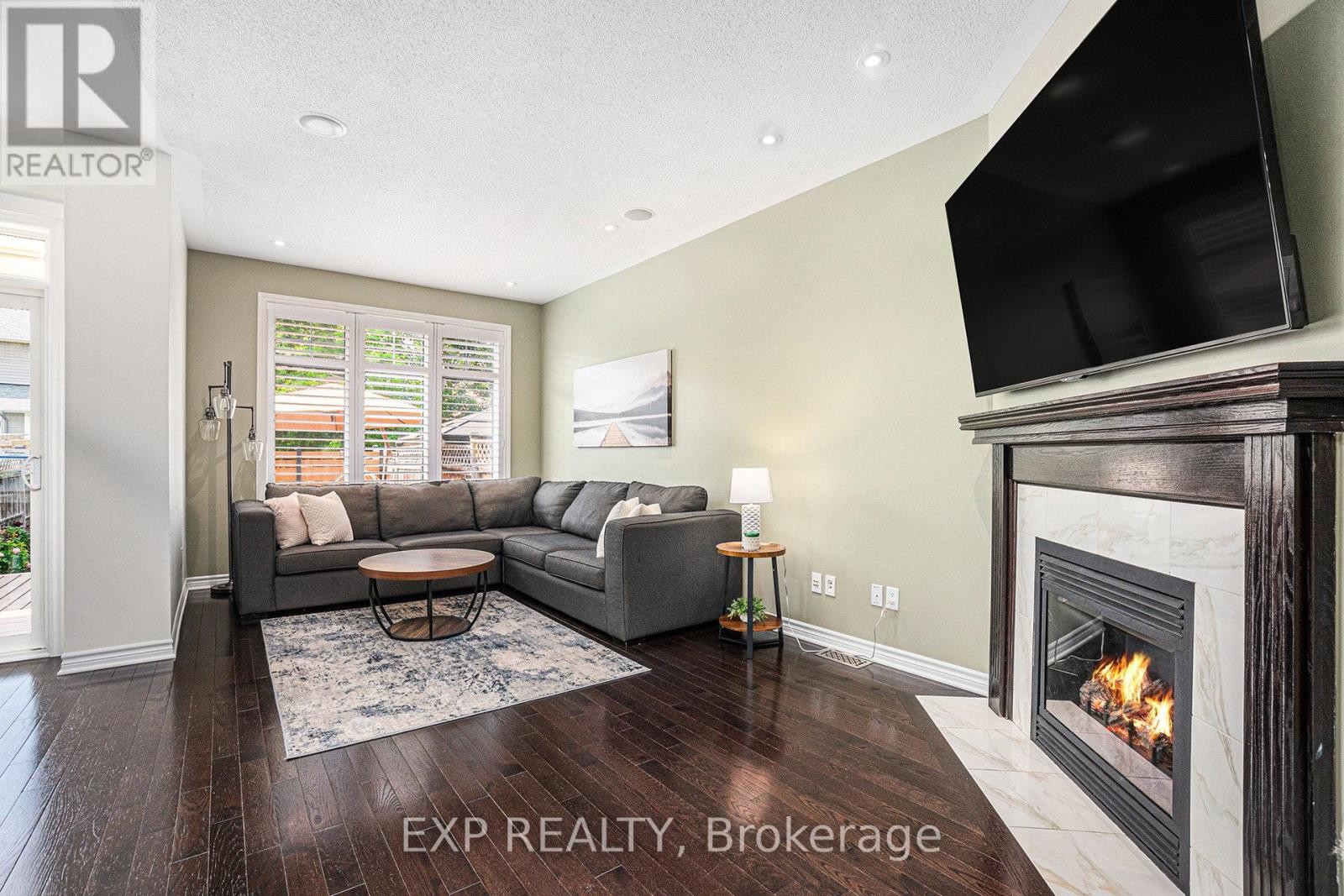 












493 ROCHEFORT CIRCLE

,
Ottawa,




Ontario
K4A0M9

