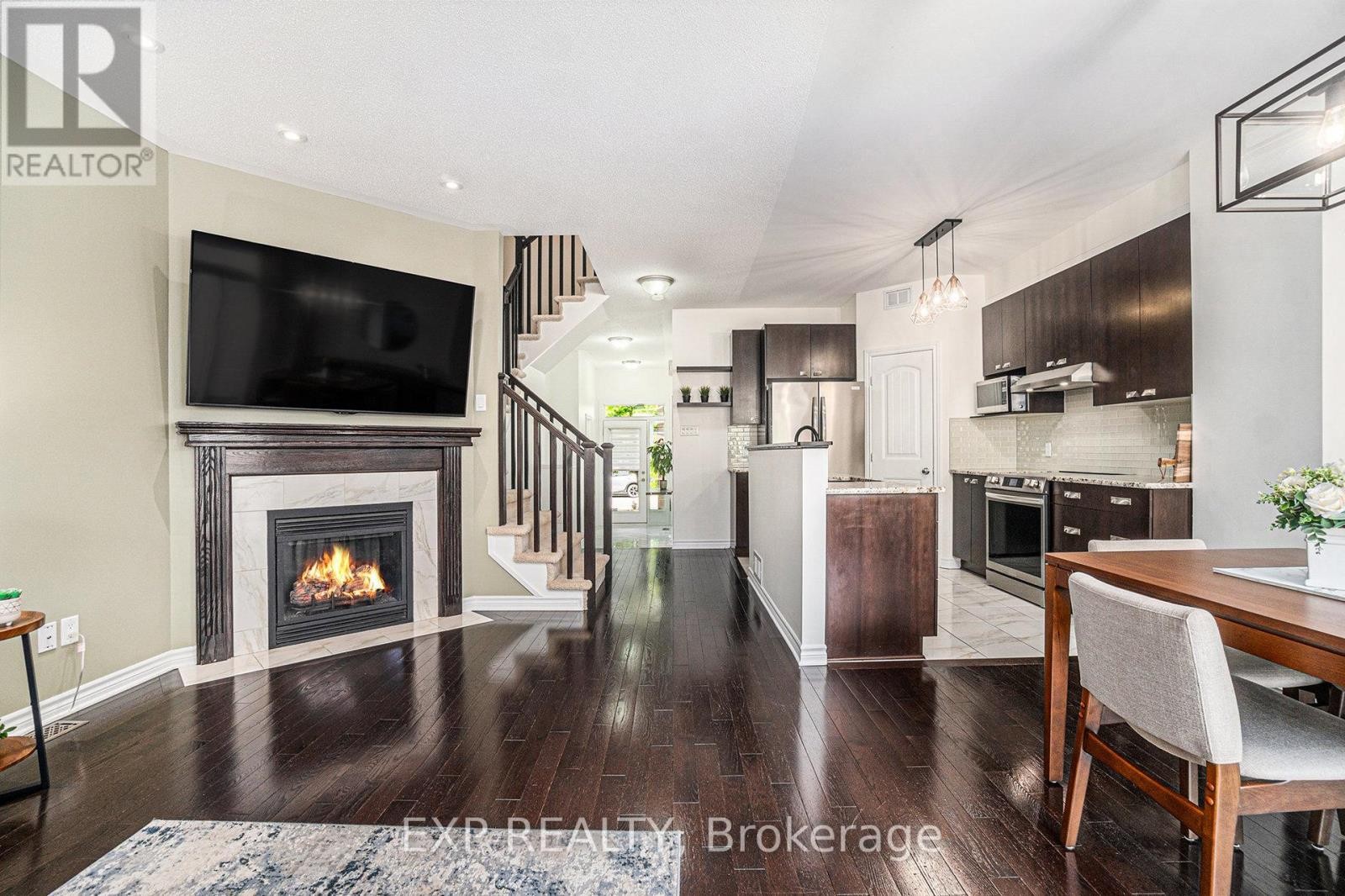 












493 ROCHEFORT CIRCLE

,
Ottawa,




Ontario
K4A0M9

