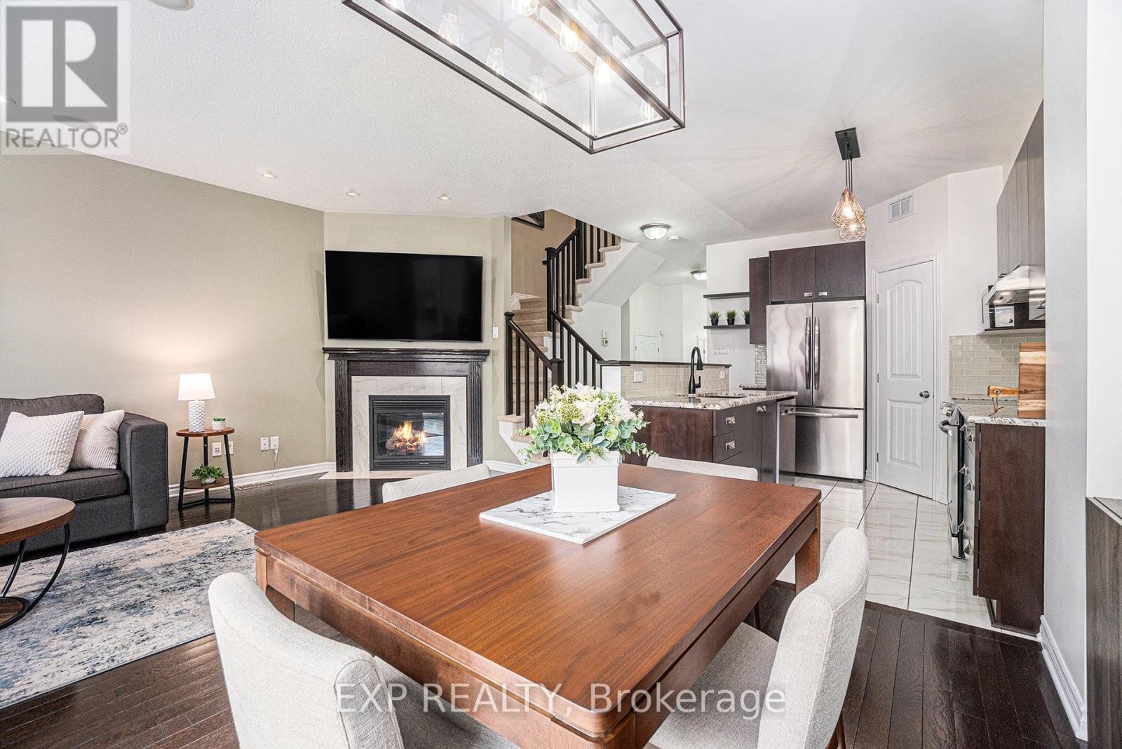












493 ROCHEFORT CIRCLE

,
Ottawa,




Ontario
K4A0M9

