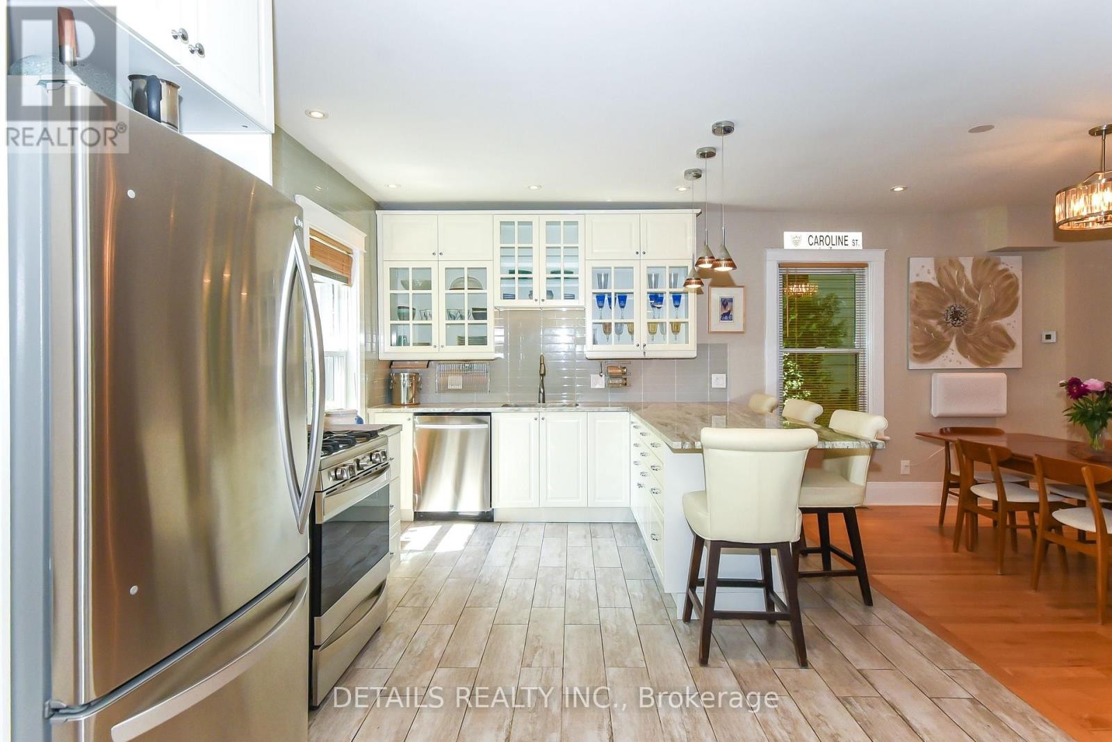












1282 THAMES STREET

,
Ottawa,




Ontario
K1Z7N4

