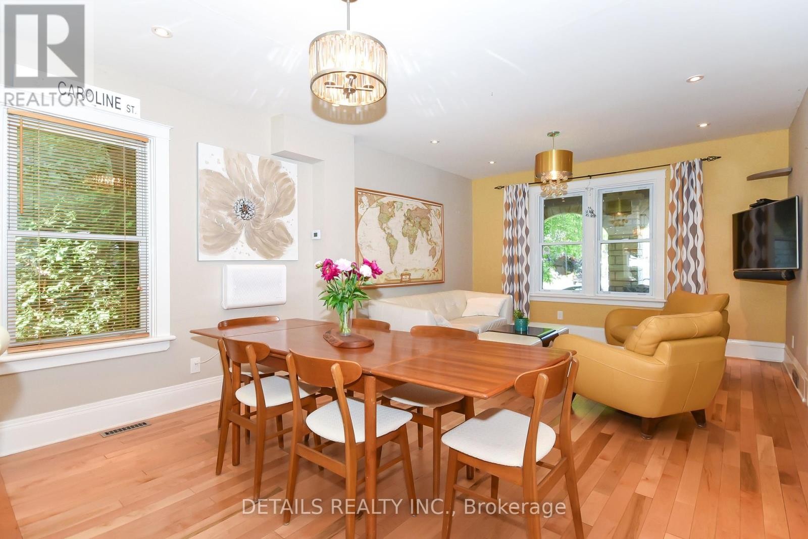 












1282 THAMES STREET

,
Ottawa,




Ontario
K1Z7N4

