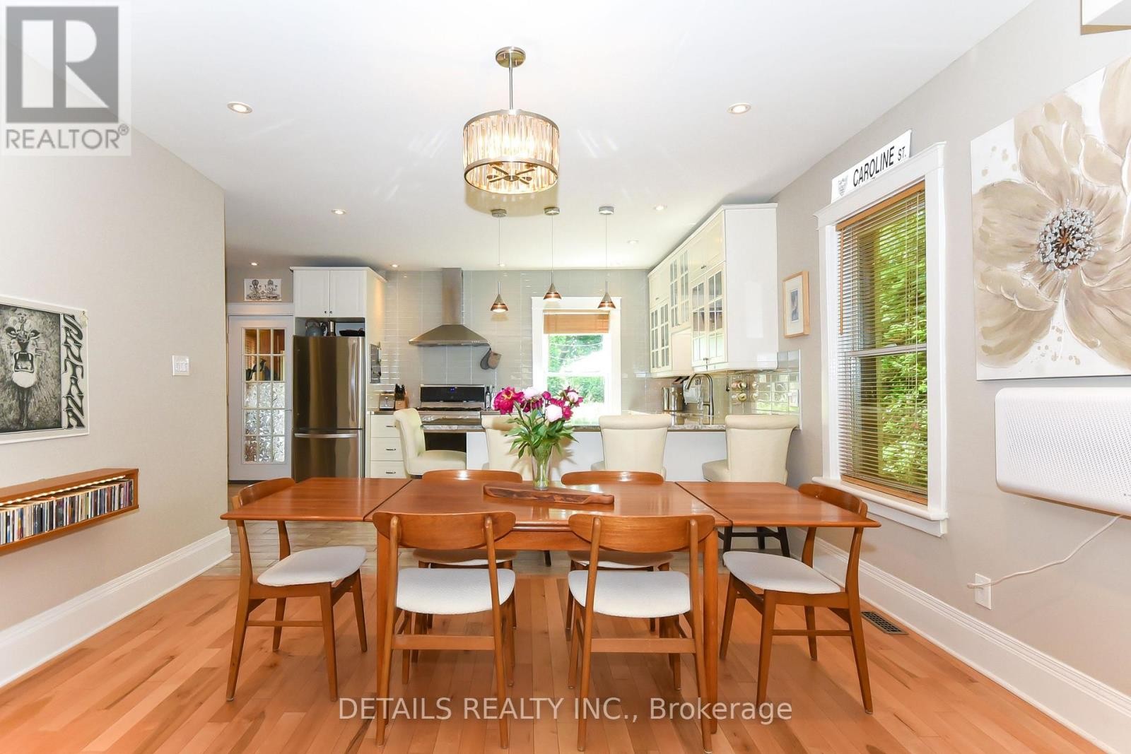 












1282 THAMES STREET

,
Ottawa,




Ontario
K1Z7N4

