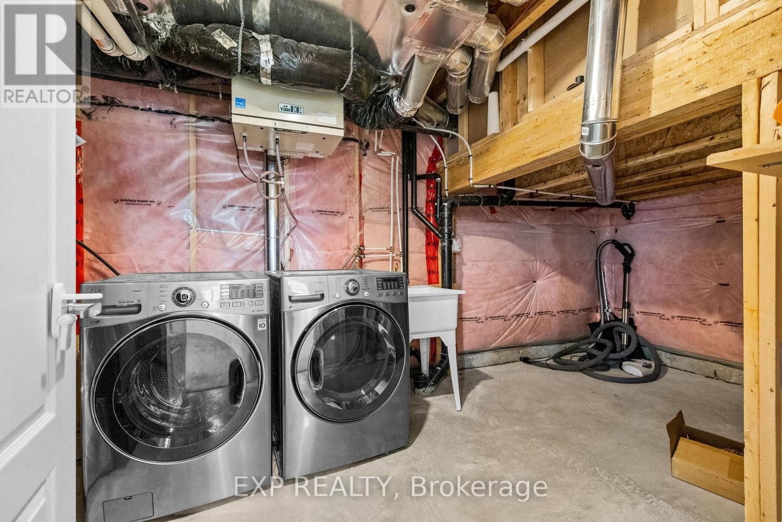 












255 RIVERTREE STREET

,
Ottawa,




Ontario
K2M0J6

