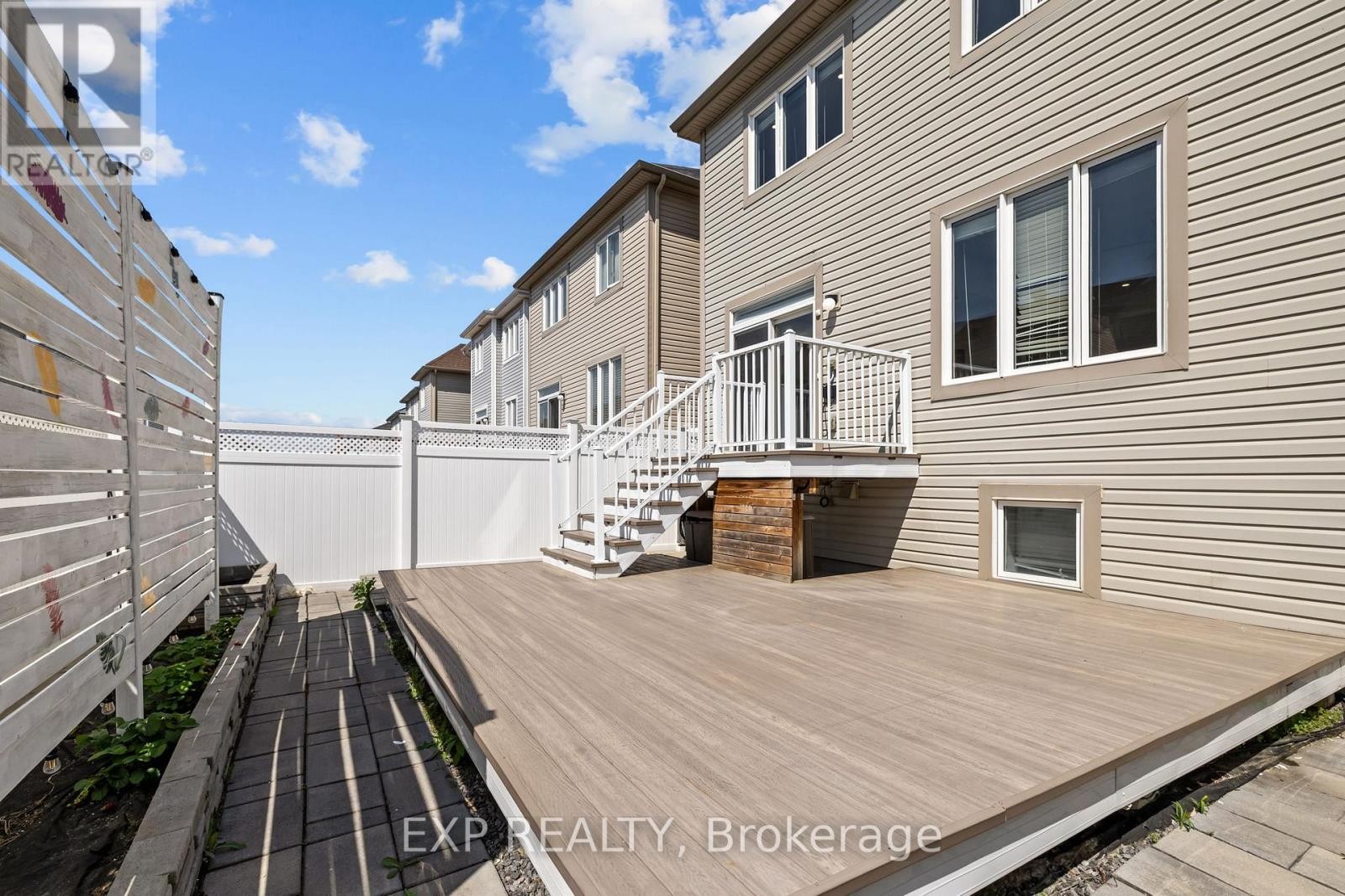 












255 RIVERTREE STREET

,
Ottawa,




Ontario
K2M0J6

