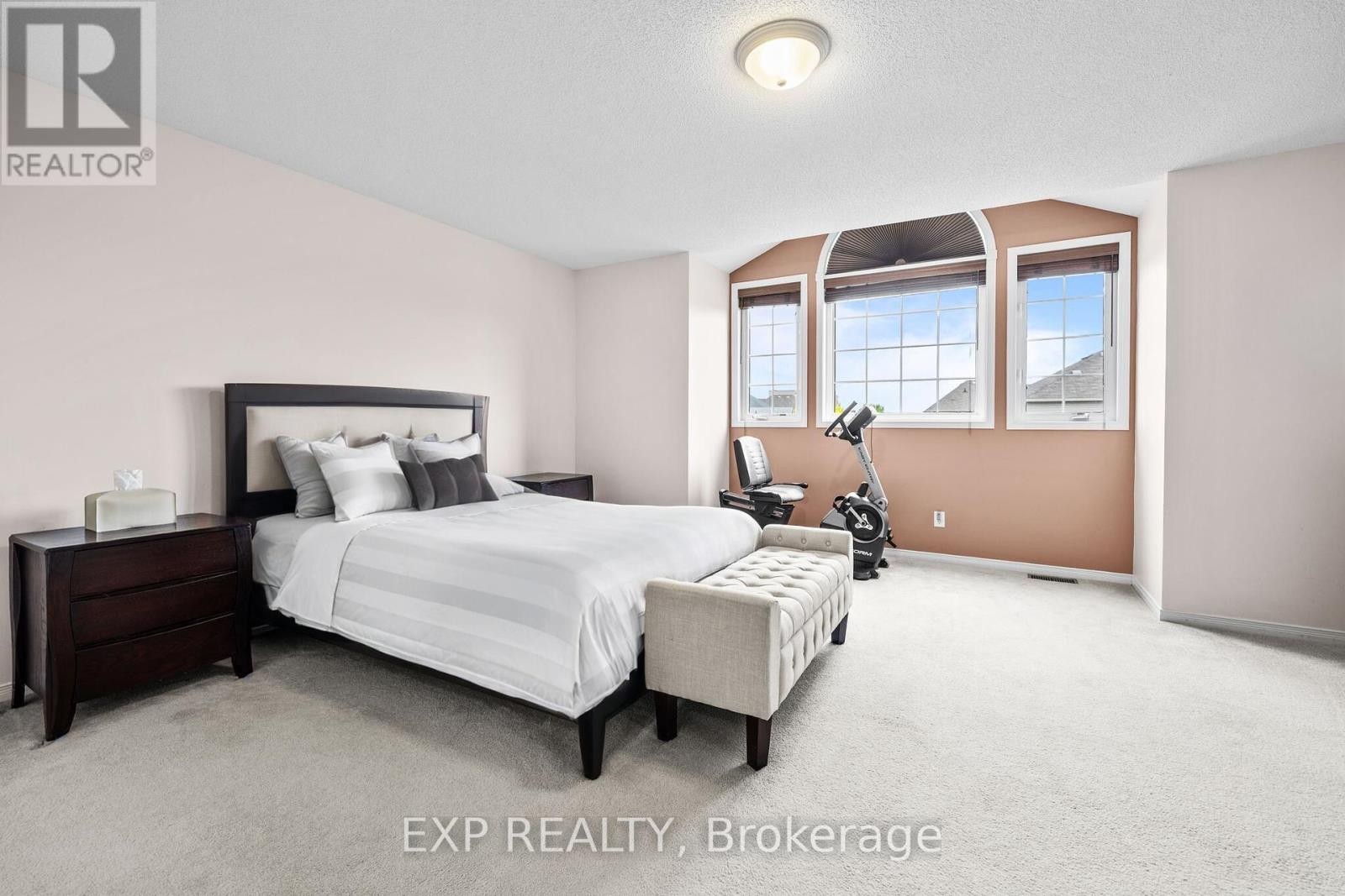 












336 WISTERIA CRESCENT

,
Ottawa,




Ontario
K1V0N5

