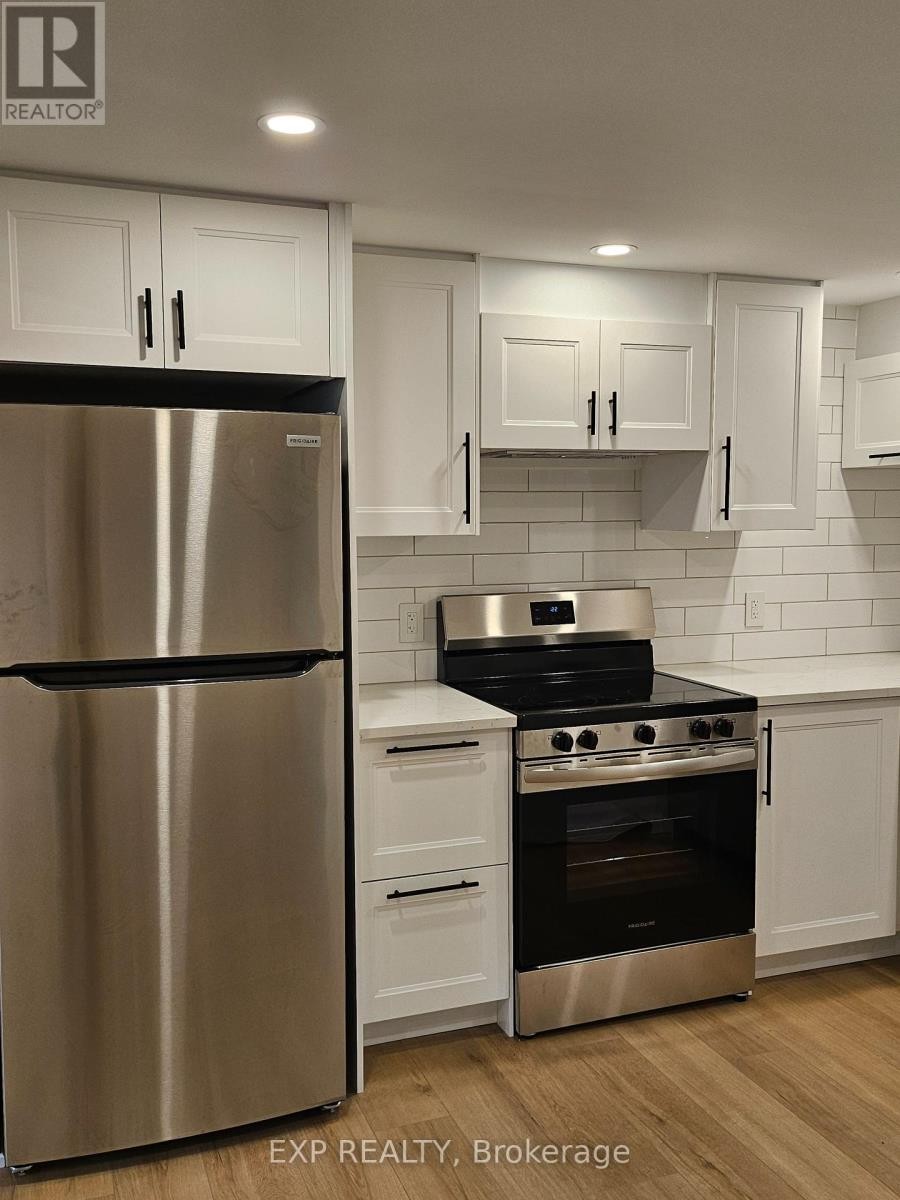 












3 - 555 CHURCHILL AVENUE N

,
Ottawa,




Ontario
K1Z5E6

