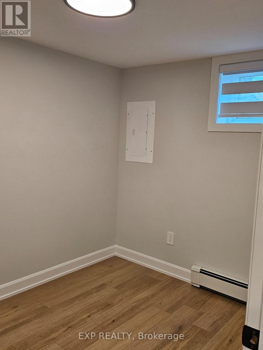 












3 - 555 CHURCHILL AVENUE N

,
Ottawa,




Ontario
K1Z5E6

