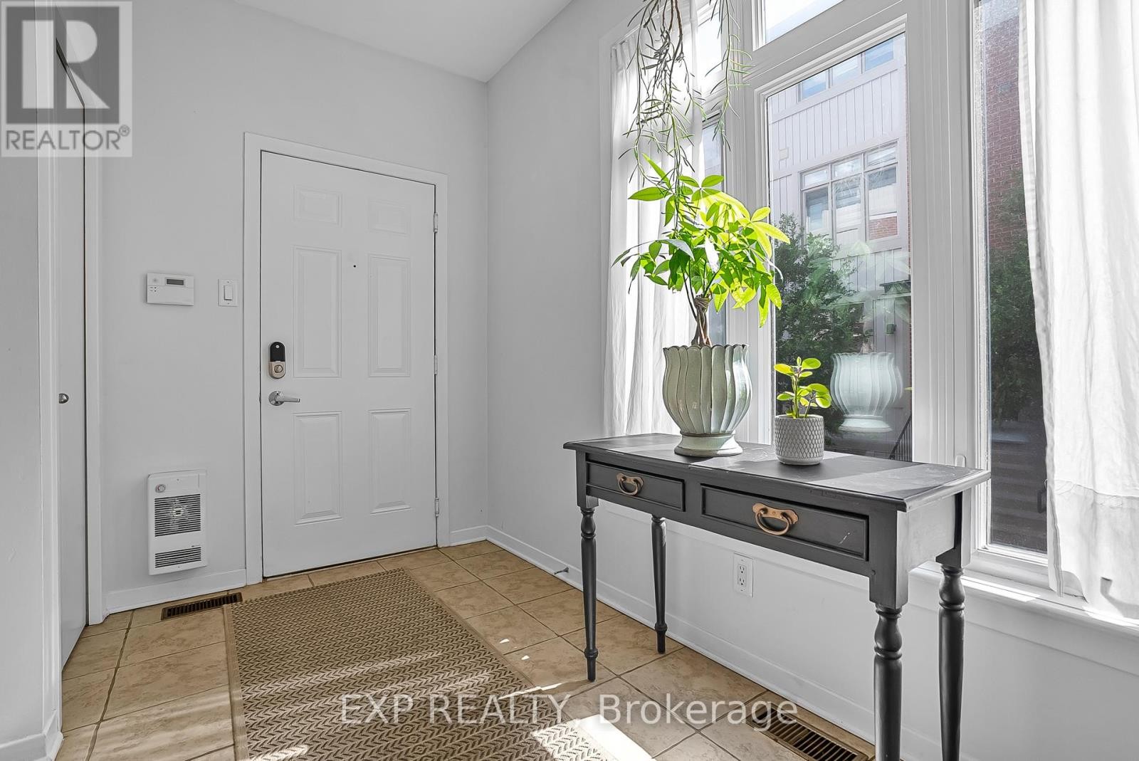 












14 - 797 MONTREAL ROAD

,
Ottawa,




Ontario
K1K0S9

