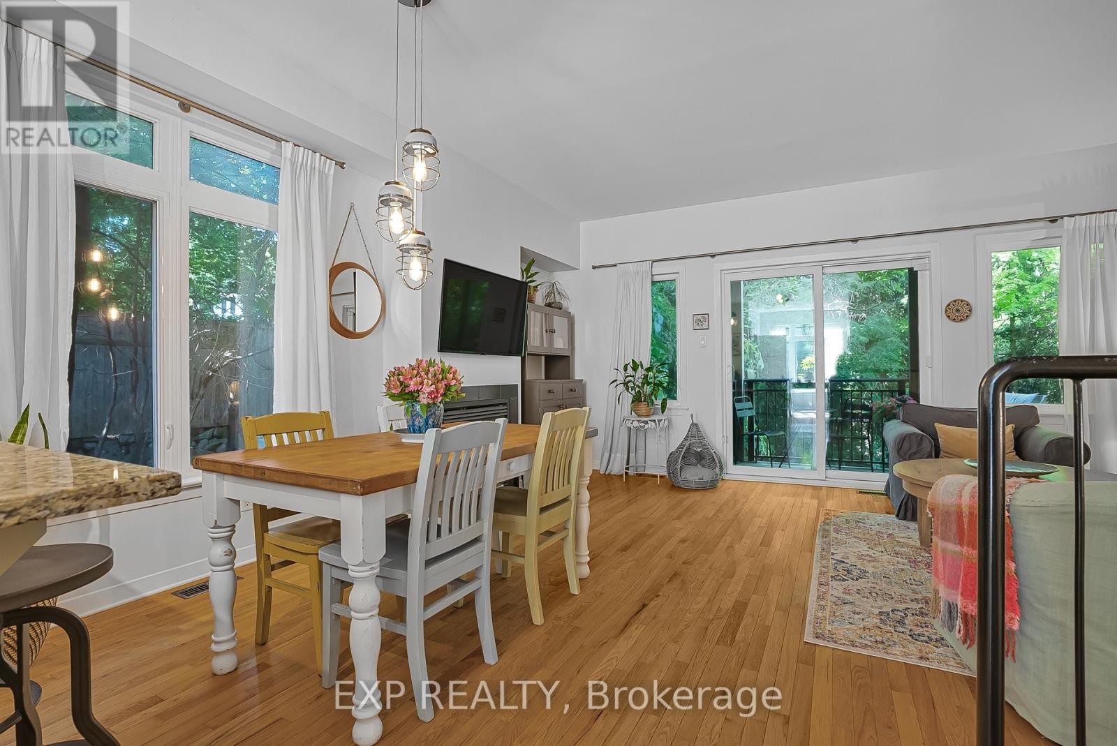 












14 - 797 MONTREAL ROAD

,
Ottawa,




Ontario
K1K0S9

