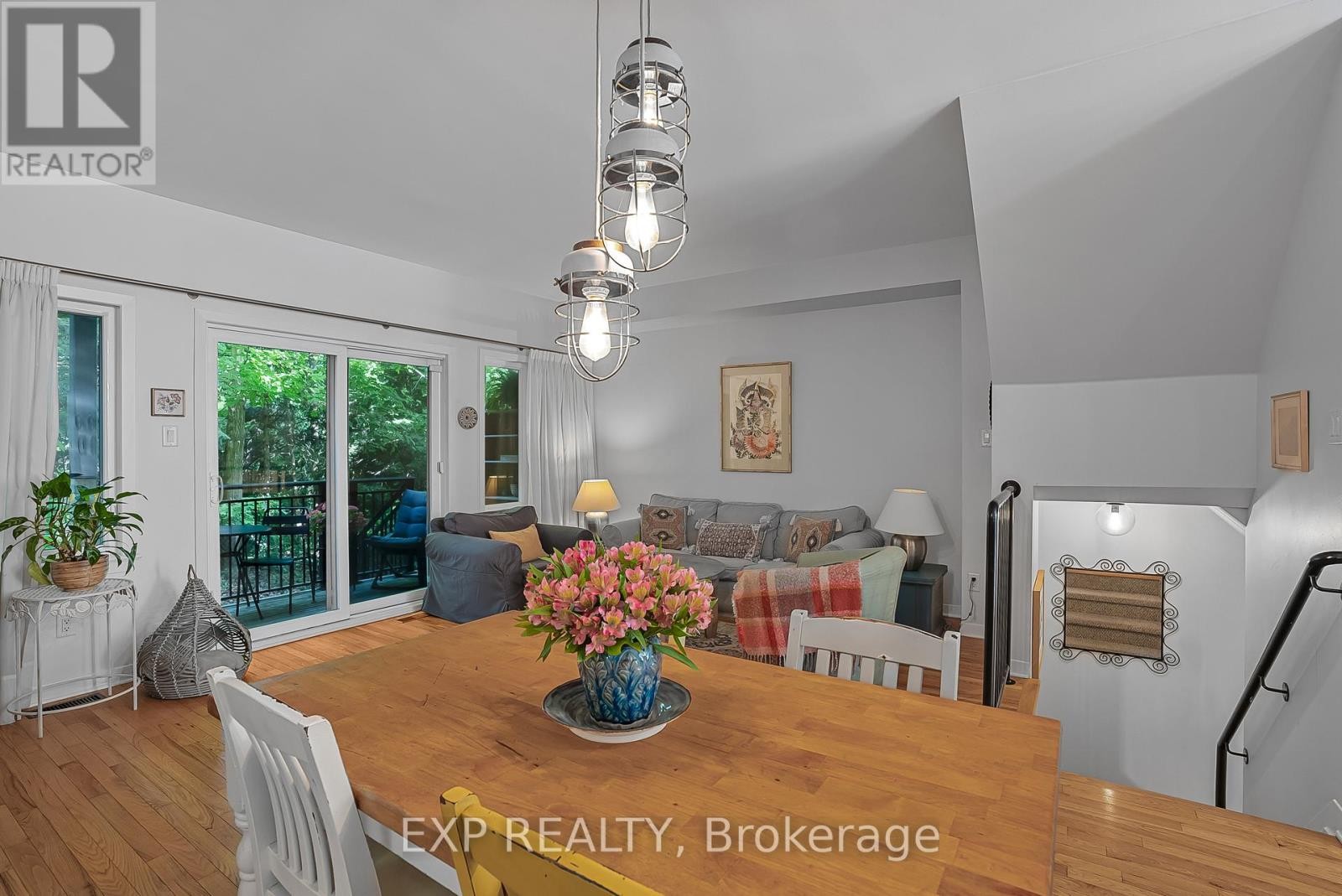 












14 - 797 MONTREAL ROAD

,
Ottawa,




Ontario
K1K0S9

