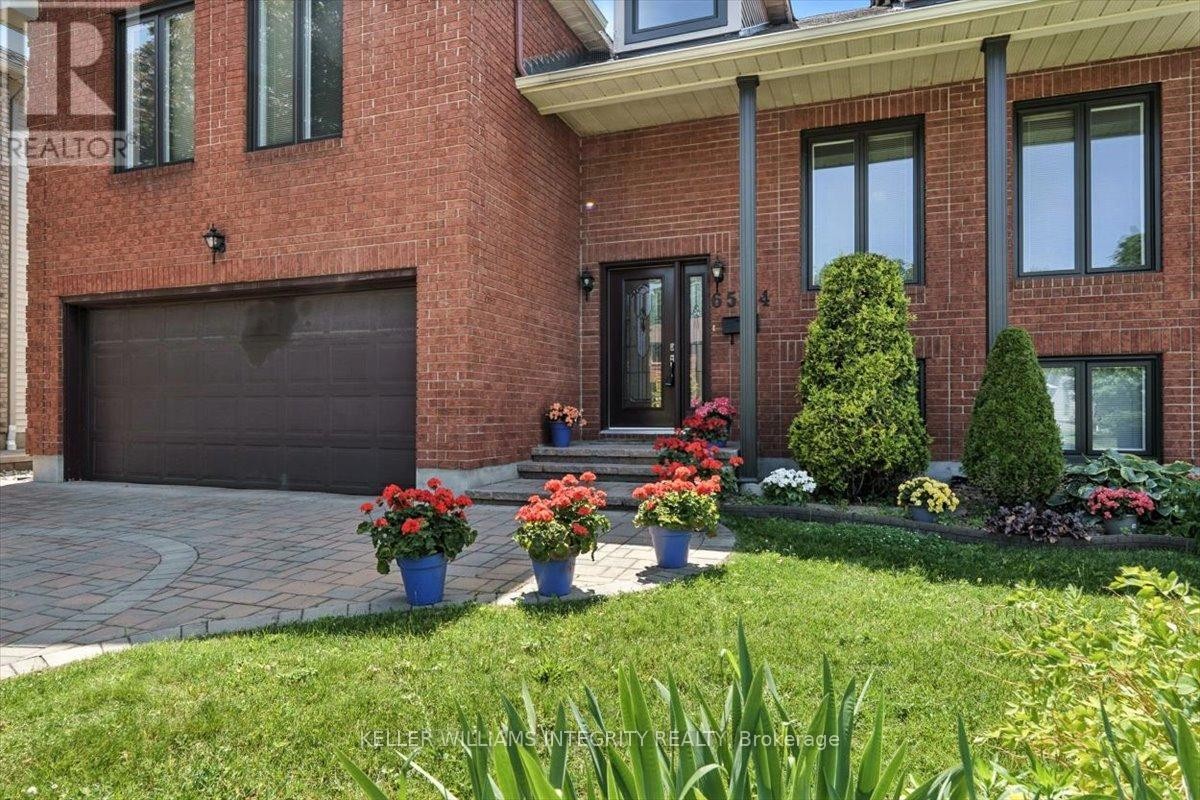 












6524 RICHER DRIVE

,
Ottawa,




Ontario
K1C3G4

