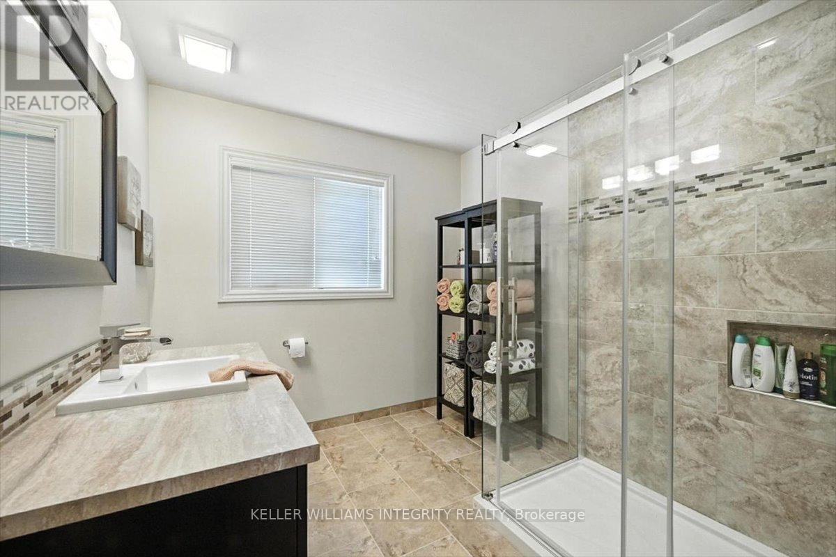 












6524 RICHER DRIVE

,
Ottawa,




Ontario
K1C3G4


