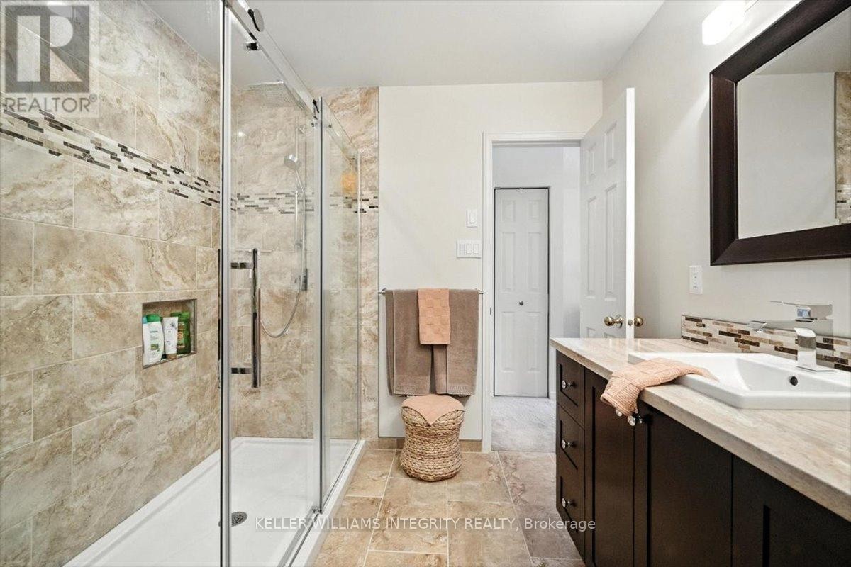 












6524 RICHER DRIVE

,
Ottawa,




Ontario
K1C3G4

