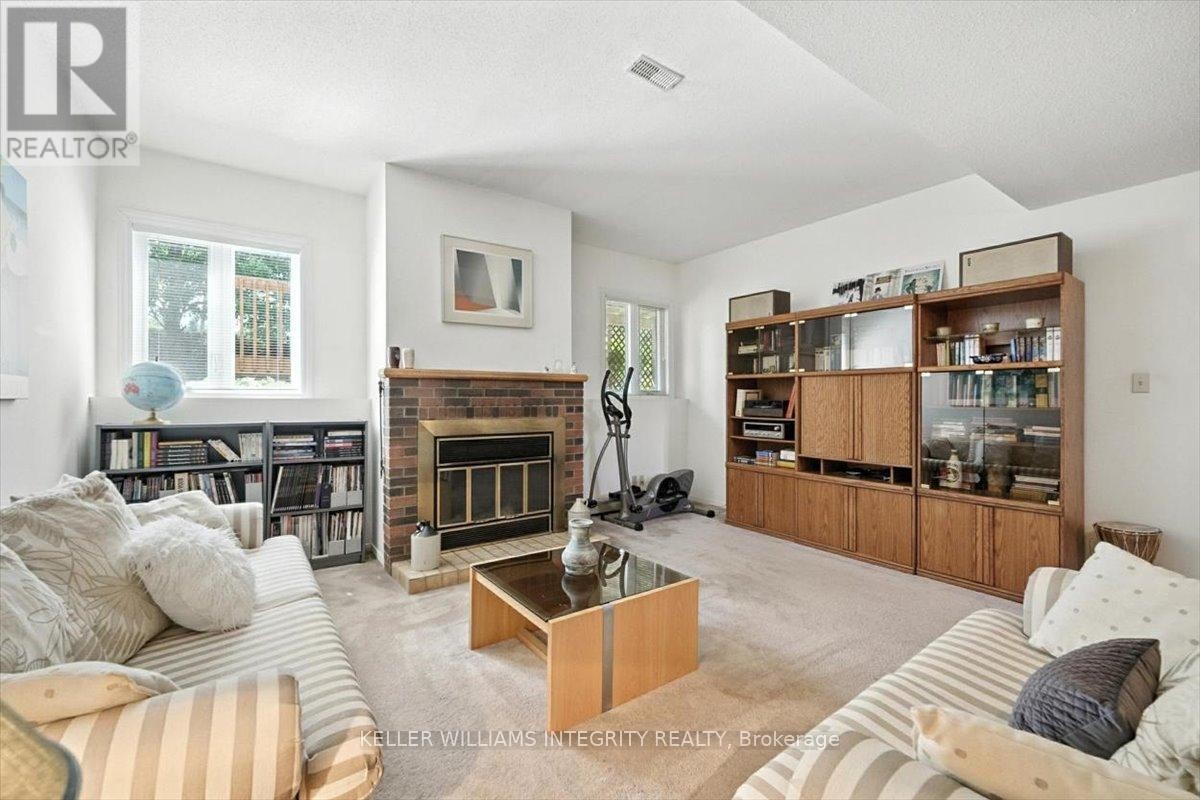 












6524 RICHER DRIVE

,
Ottawa,




Ontario
K1C3G4

