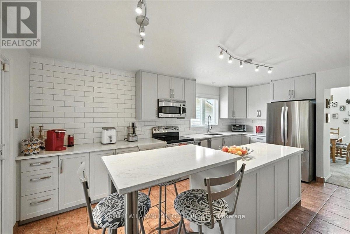 












6524 RICHER DRIVE

,
Ottawa,




Ontario
K1C3G4

