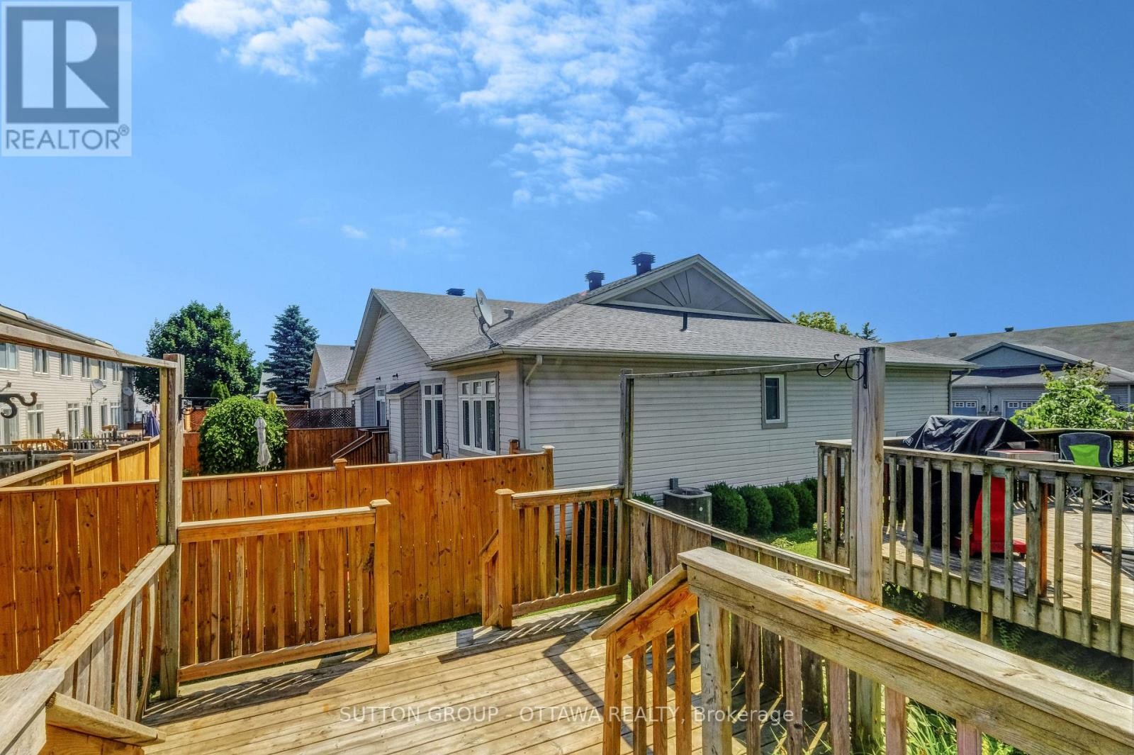 












5533 DOCTOR LEACH DRIVE

,
Ottawa,




Ontario
K4M1L6

