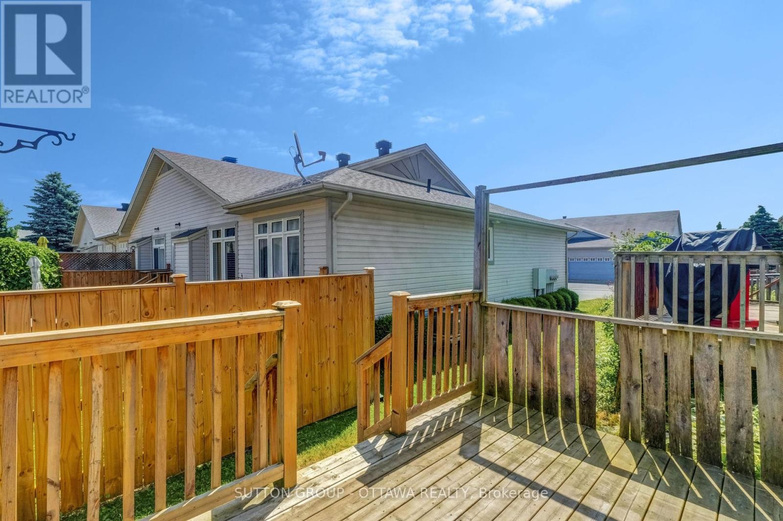 












5533 DOCTOR LEACH DRIVE

,
Ottawa,




Ontario
K4M1L6

