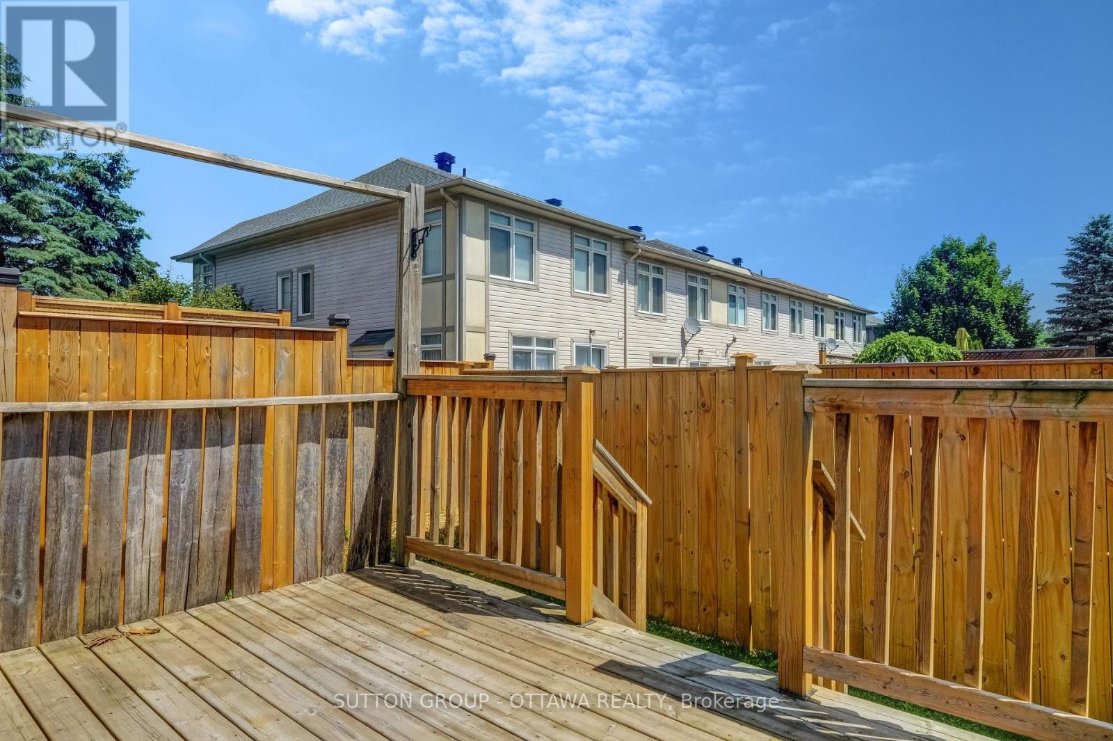 












5533 DOCTOR LEACH DRIVE

,
Ottawa,




Ontario
K4M1L6

