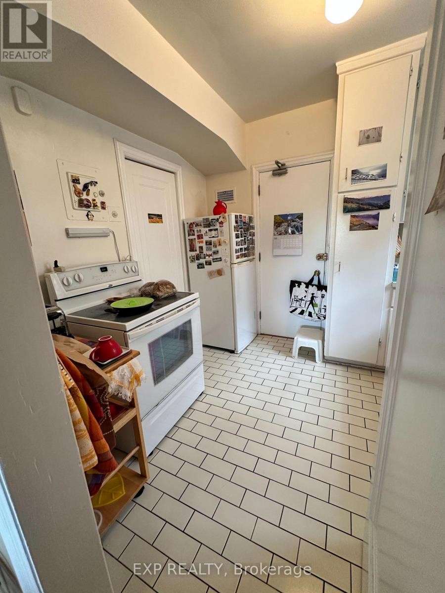 












2 - 592 QUEEN ELIZABETH DRIVE

,
Ottawa,




Ontario
K1S3N5

