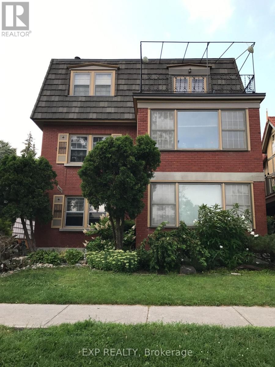 












2 - 592 QUEEN ELIZABETH DRIVE

,
Ottawa,




Ontario
K1S3N5

