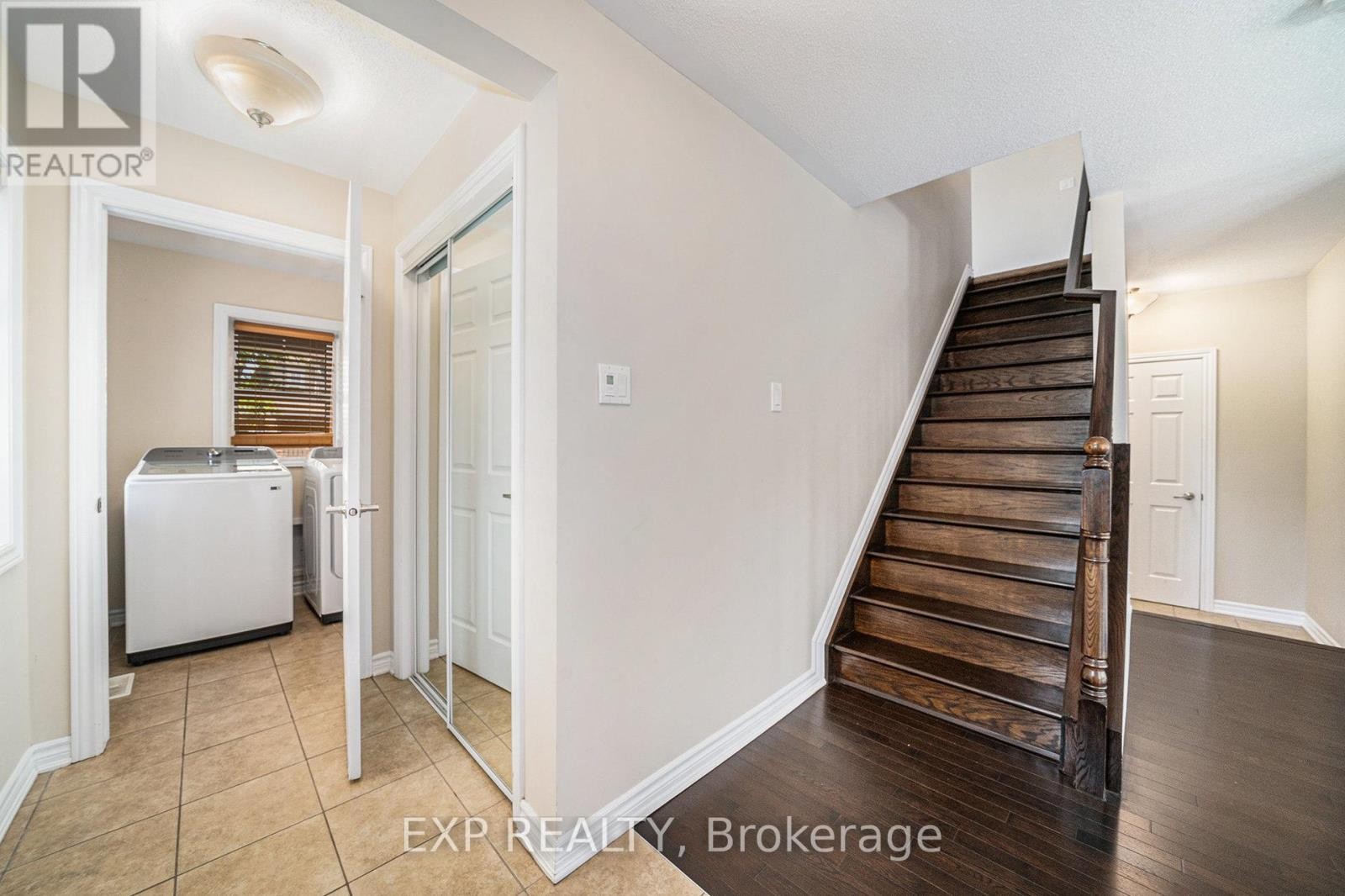 












301 GALLANTRY WAY

,
Ottawa,




Ontario
K2S0P8

