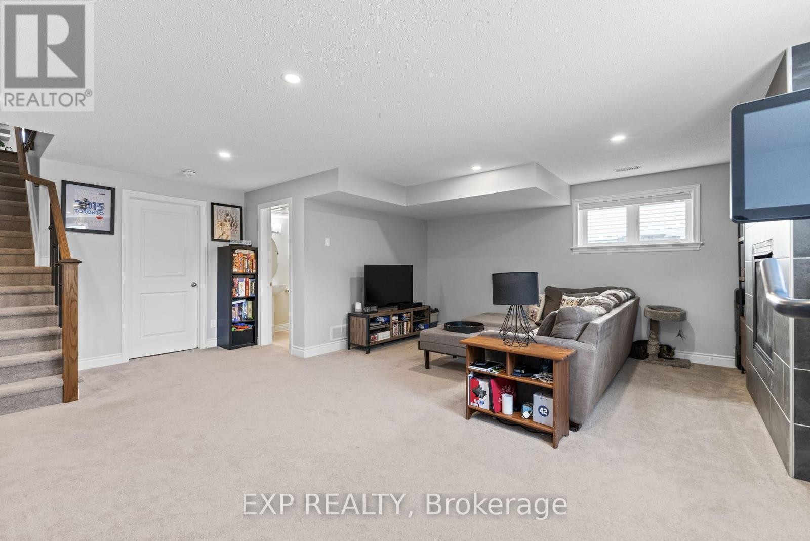 












8 DULMAGE CRESCENT

,
Carleton Place,




Ontario
K7C0E5

