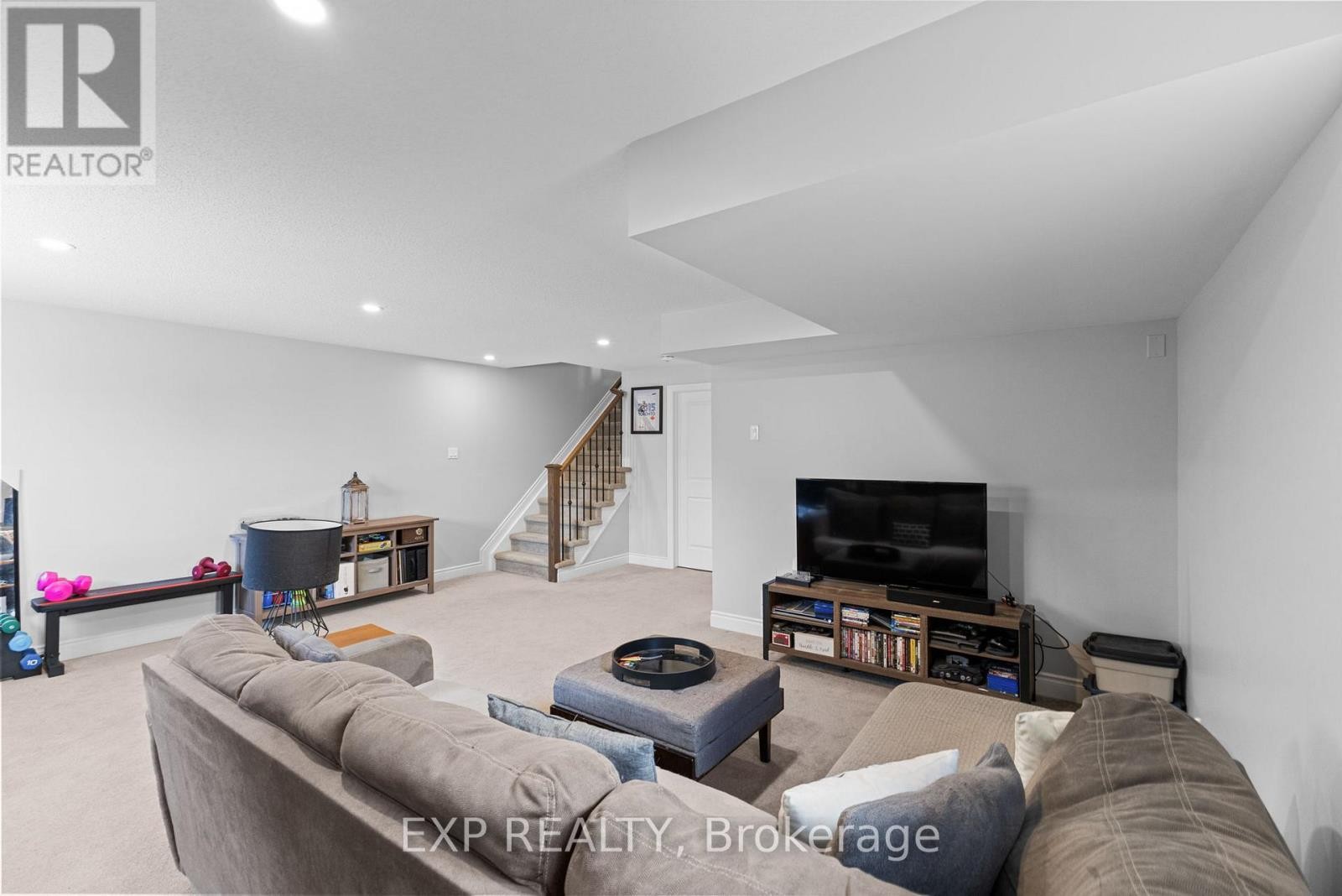 












8 DULMAGE CRESCENT

,
Carleton Place,




Ontario
K7C0E5


