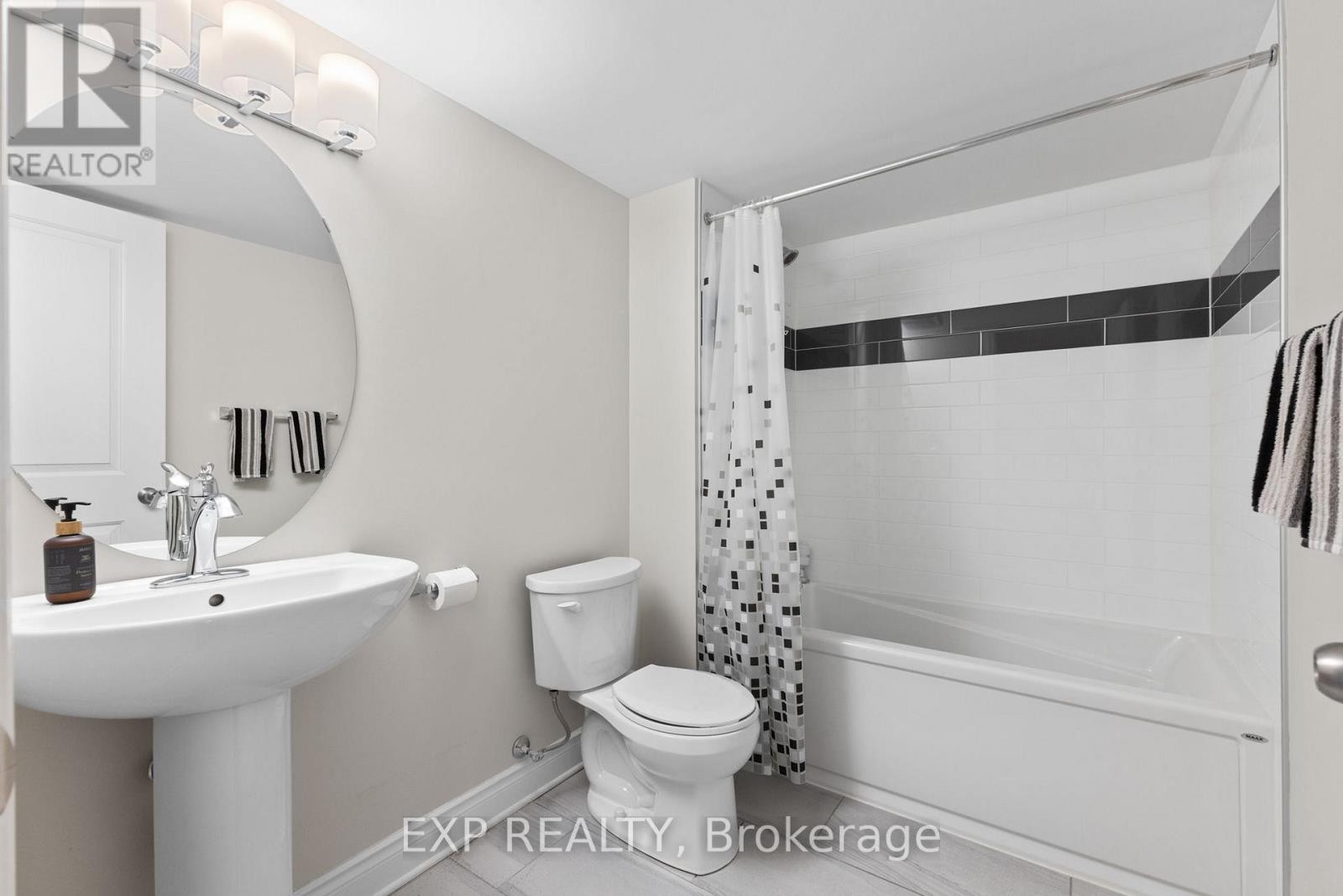 












8 DULMAGE CRESCENT

,
Carleton Place,




Ontario
K7C0E5


