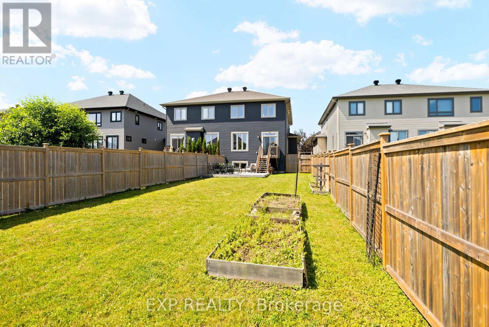 












8 DULMAGE CRESCENT

,
Carleton Place,




Ontario
K7C0E5

