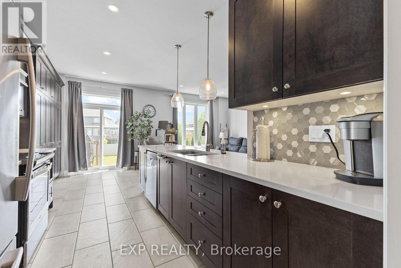 












8 DULMAGE CRESCENT

,
Carleton Place,




Ontario
K7C0E5

