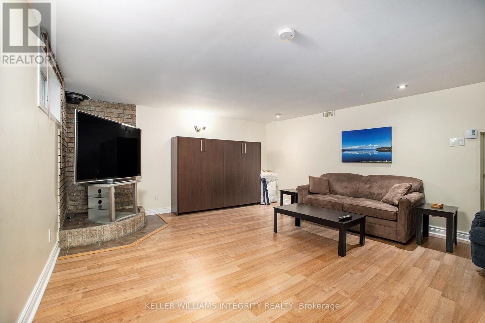 












501 STEWART LANE

,
Lanark Highlands,




Ontario
K0G1M0


