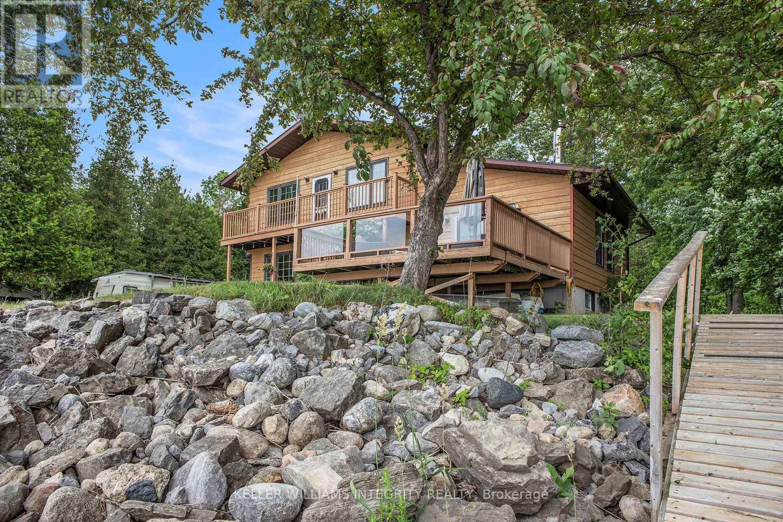 












501 STEWART LANE

,
Lanark Highlands,




Ontario
K0G1M0

