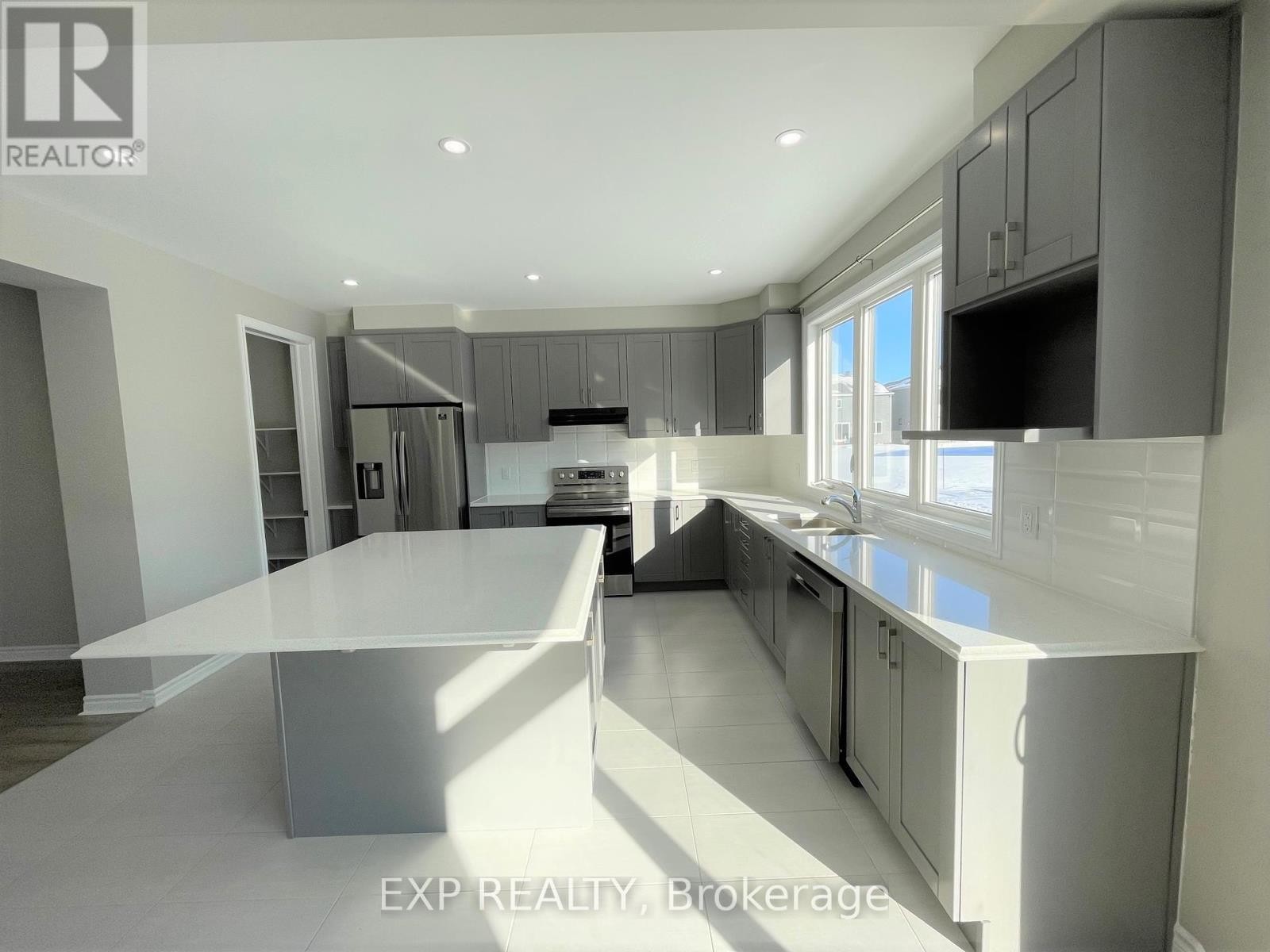 












912 RUBICON PLACE

,
Ottawa,




Ontario
K2V0R1

