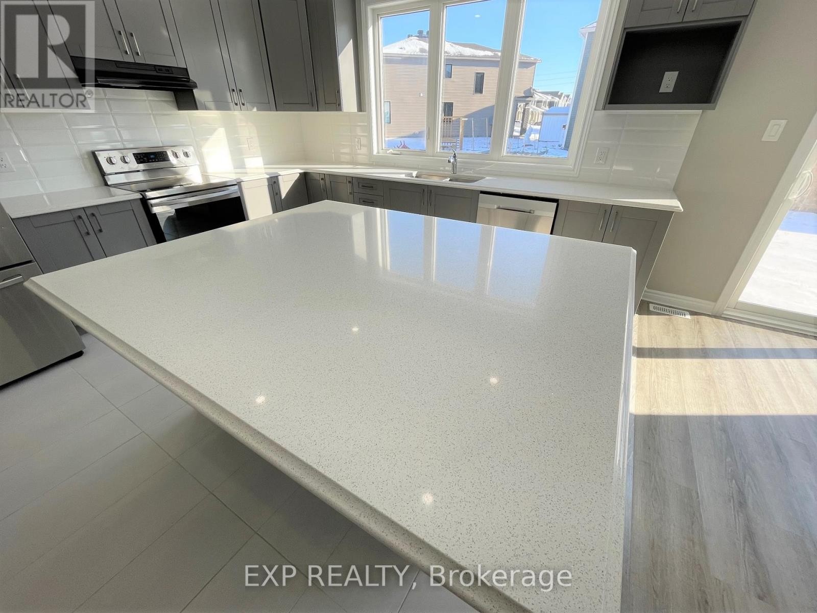 












912 RUBICON PLACE

,
Ottawa,




Ontario
K2V0R1

