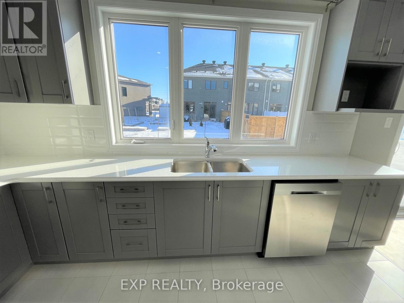 












912 RUBICON PLACE

,
Ottawa,




Ontario
K2V0R1

