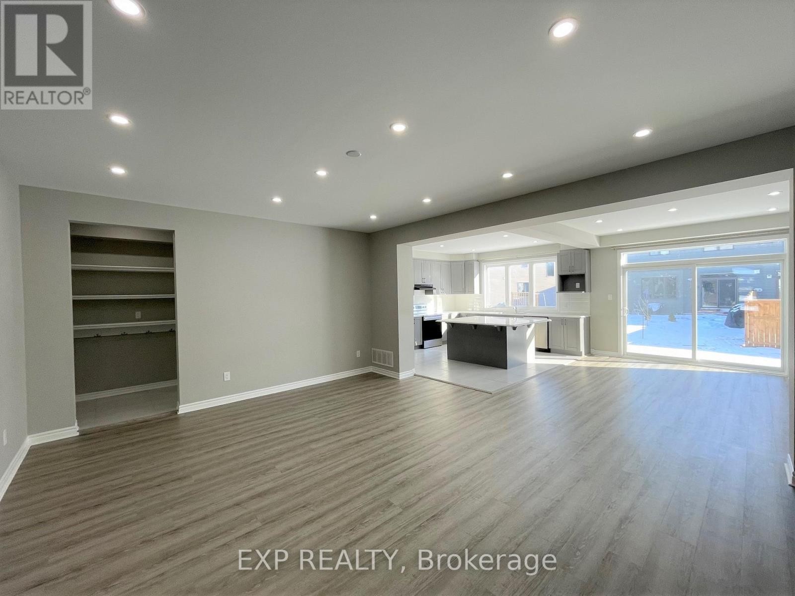 












912 RUBICON PLACE

,
Ottawa,




Ontario
K2V0R1

