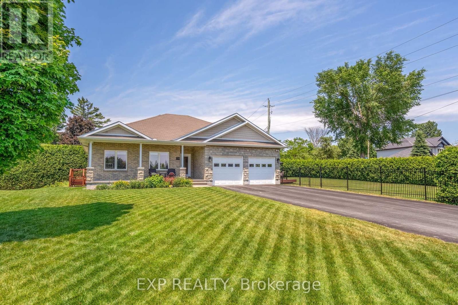 












1 BRAE CRESCENT

,
Ottawa,




Ontario
K2S1P5

