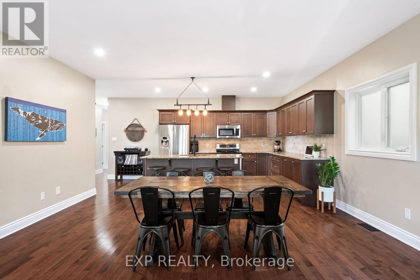 












1 BRAE CRESCENT

,
Ottawa,




Ontario
K2S1P5

