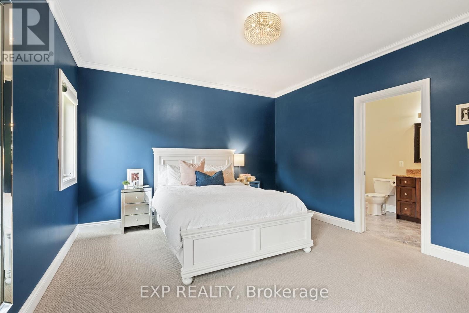 












1 BRAE CRESCENT

,
Ottawa,




Ontario
K2S1P5

