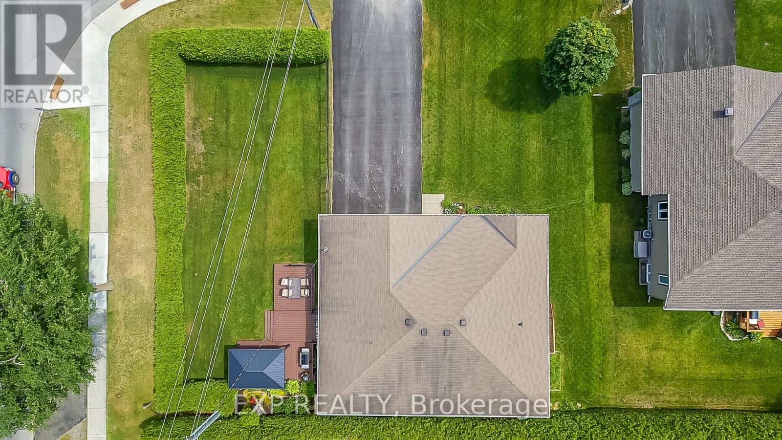 












1 BRAE CRESCENT

,
Ottawa,




Ontario
K2S1P5

