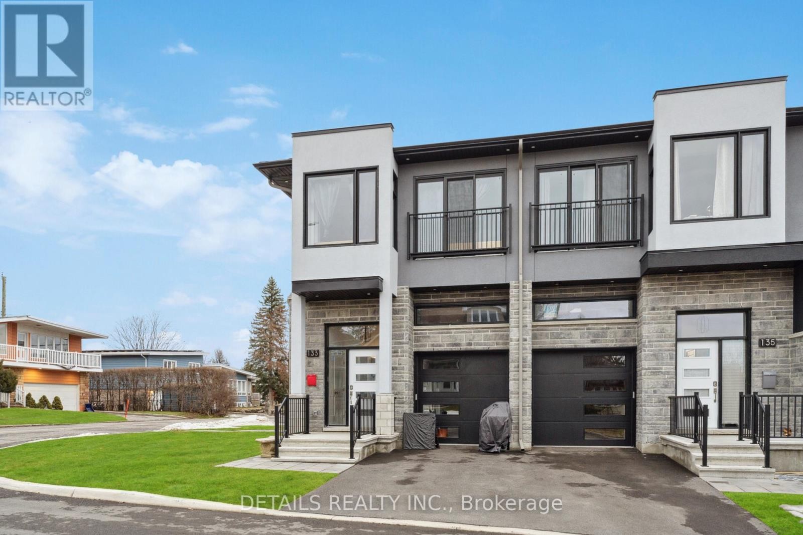 












A - 133 DUFORD STREET

,
Ottawa,




Ontario
K1L6Z5

