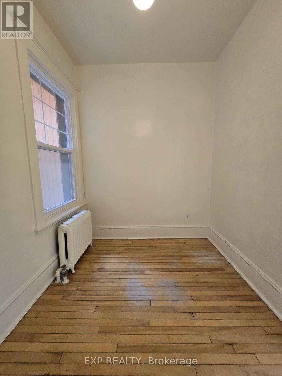 












1 - 453 LEWIS STREET

,
Ottawa,




Ontario
K2P0T1

