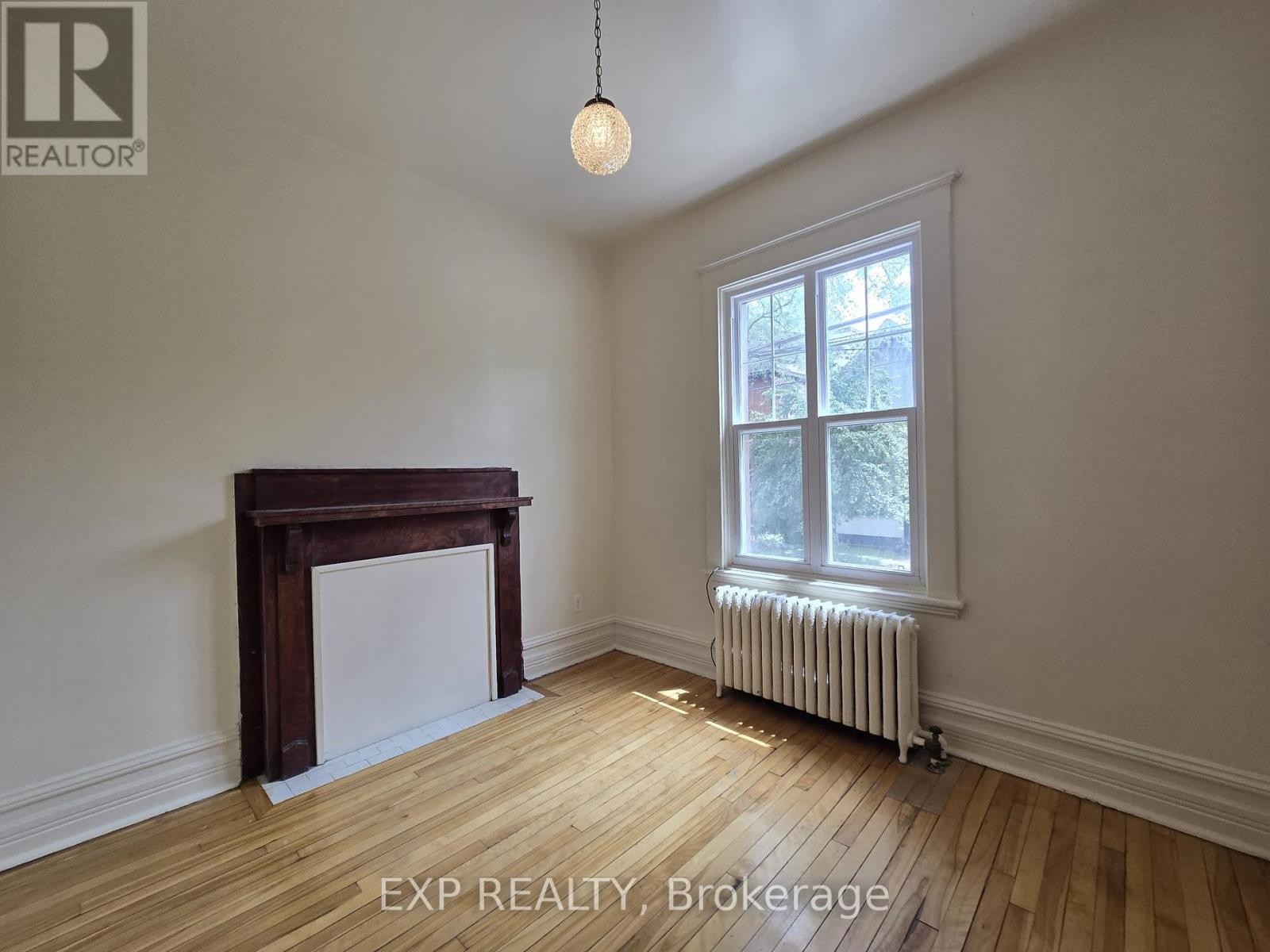 












1 - 453 LEWIS STREET

,
Ottawa,




Ontario
K2P0T1

