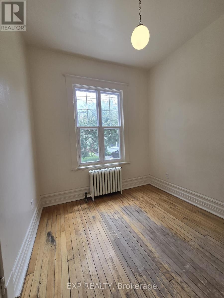 












1 - 453 LEWIS STREET

,
Ottawa,




Ontario
K2P0T1

