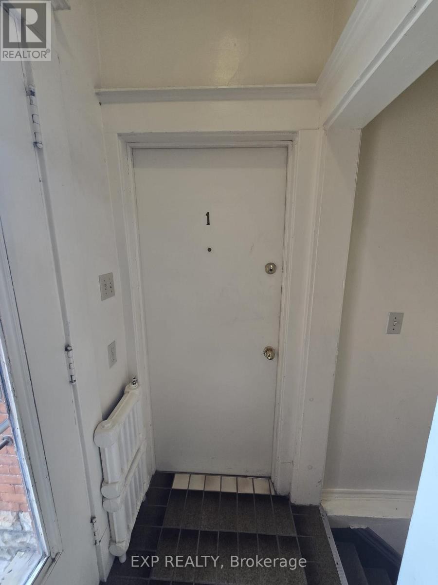 












1 - 453 LEWIS STREET

,
Ottawa,




Ontario
K2P0T1

