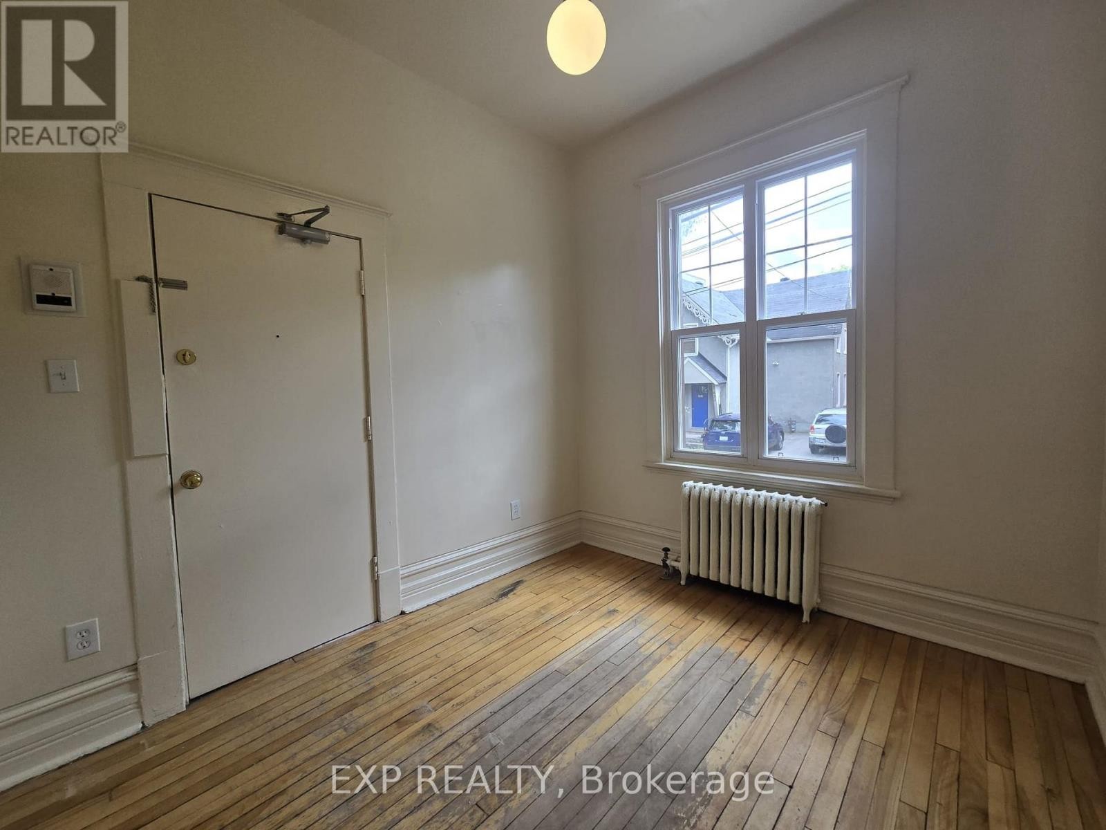 












1 - 453 LEWIS STREET

,
Ottawa,




Ontario
K2P0T1

