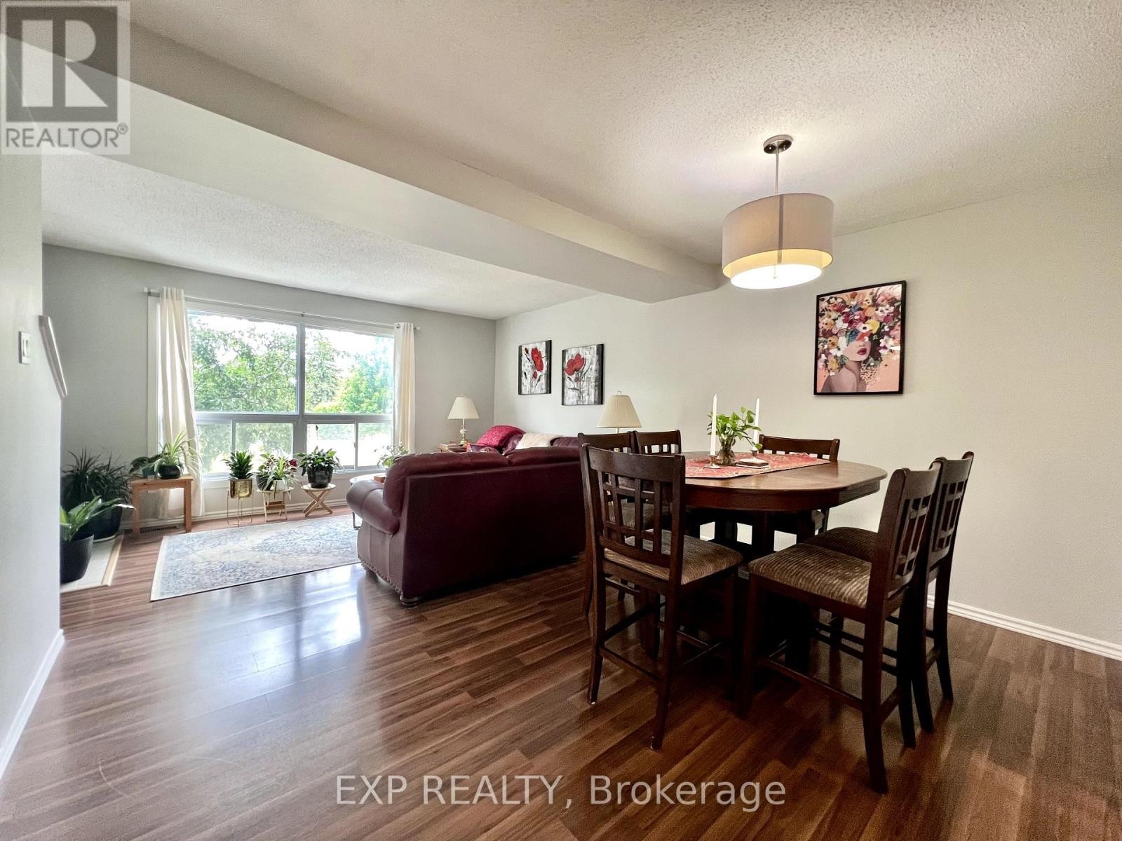 












1959 GREENWAY PARK LANE

,
Ottawa,




Ontario
K1B5A9

