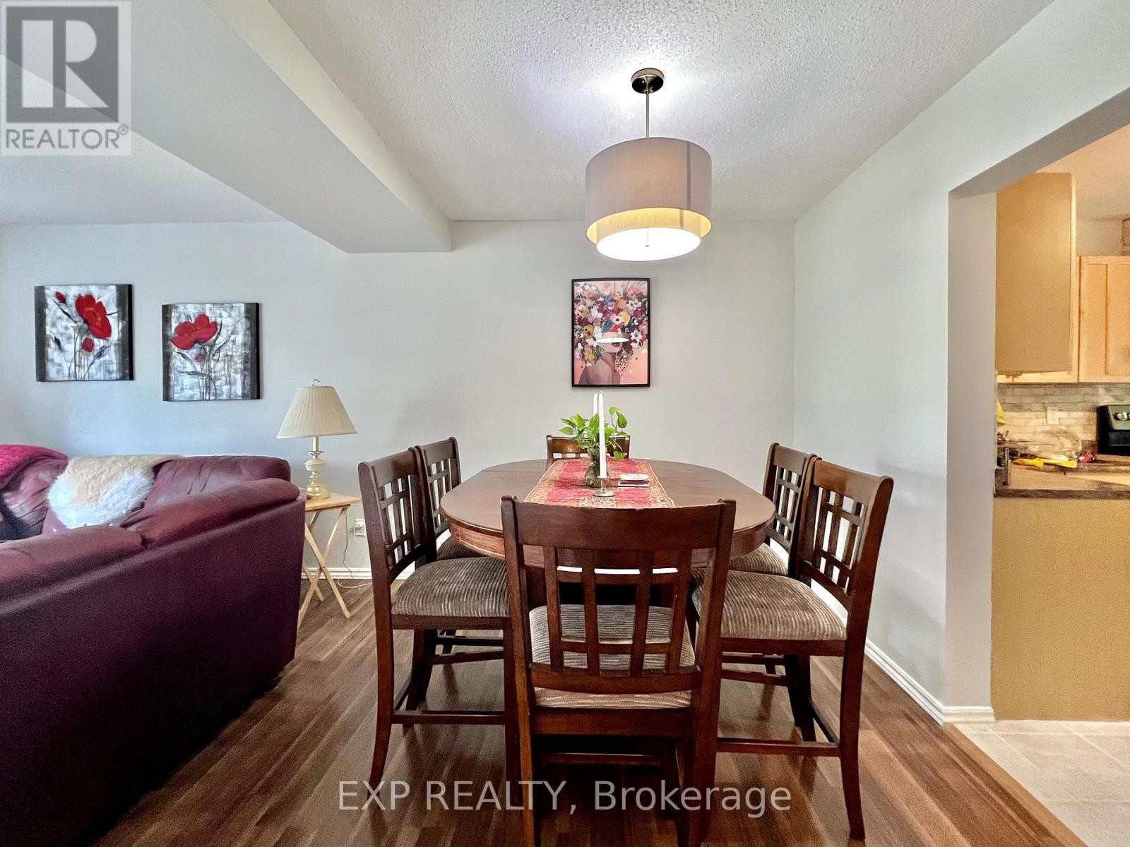 












1959 GREENWAY PARK LANE

,
Ottawa,




Ontario
K1B5A9

